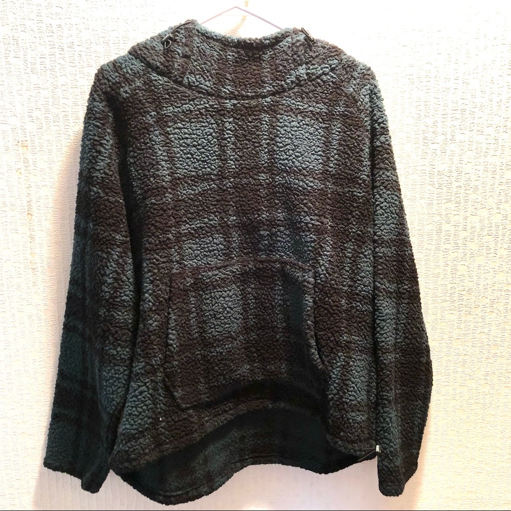 VS Pink Sherpa Sweater